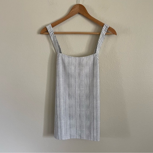 Athleta Arrival Tank Amara Stripe Top White Black Size Medium - Picture 5 of 11